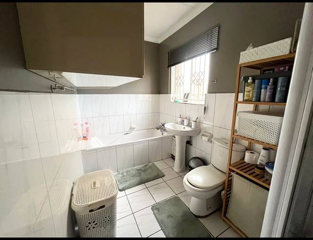 3 BEDROOM TOWNHOUSE FOR SALE IN BENDOR